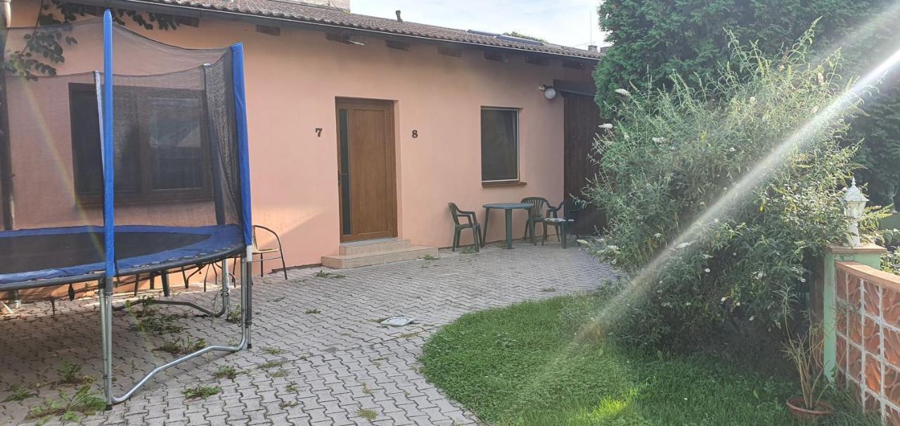 Penzion U Kohoutka Pardubice Exteriör bild