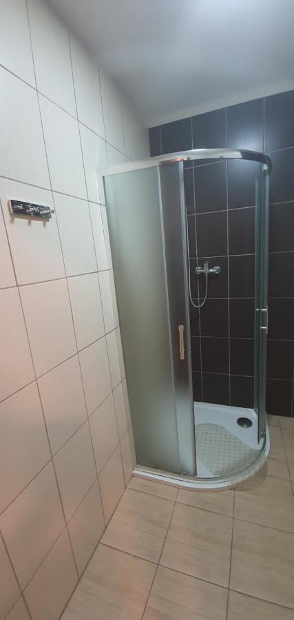 Penzion U Kohoutka Pardubice Exteriör bild
