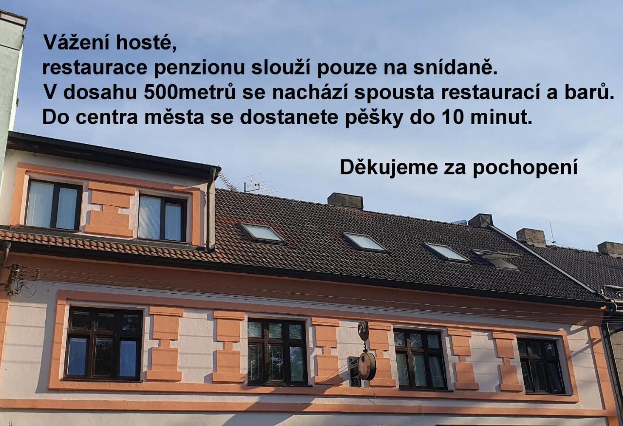 Penzion U Kohoutka Pardubice Exteriör bild